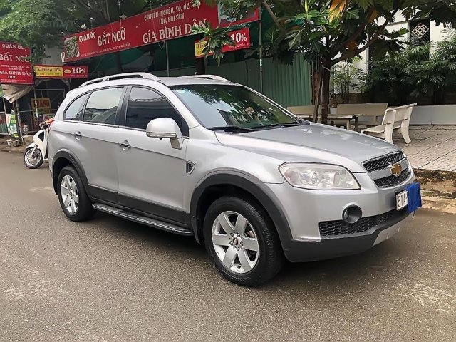 Cần bán lại xe Chevrolet Captiva LTZ 2.4 AT đời 2007, màu bạc  0