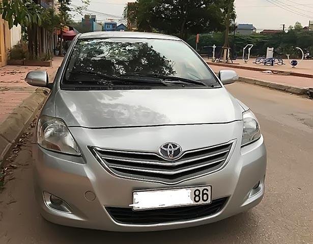 Cần bán gấp Toyota Vios 1.5E đời 2012, màu bạc xe gia đình, giá tốt0