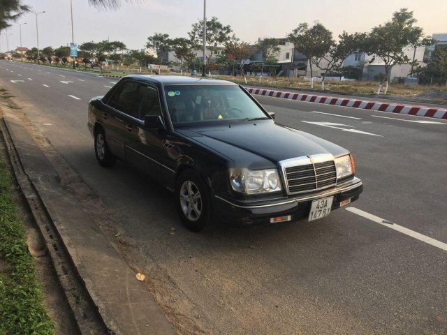 Bán Mercedes E230 1984, xe nhập, giá 120tr