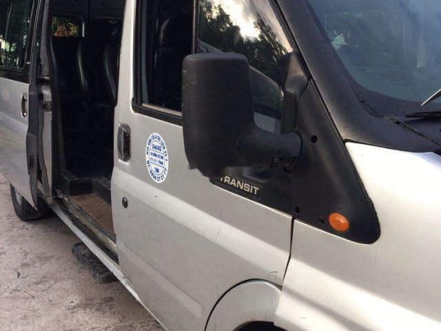 Cần bán xe Ford Transit 2004, màu bạc, xe còn mới0