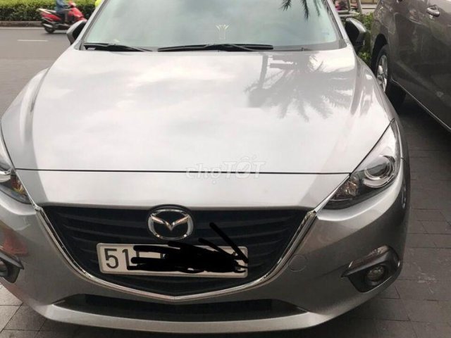 Cần bán Mazda 3 1.5 2016, màu bạc, xe gia đình 