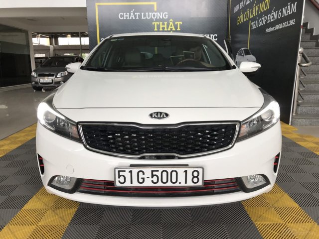 Bán Kia Cerato 1.6MT màu trắng, sản xuất 2017 biển Sài Gòn đi 29000km xe đẹp