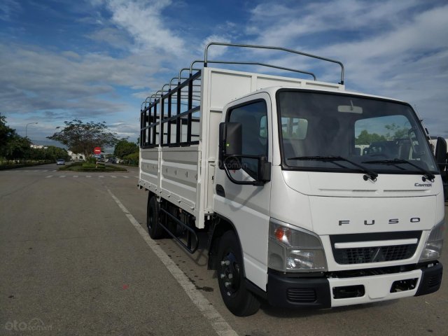 Xe tải Mitsubishi Fuso Canter 4.99 thùng mui bạt 2,1 tấn
