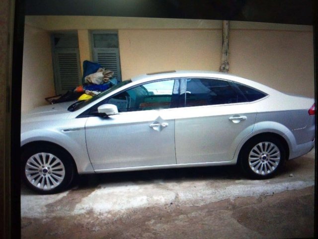 Bán xe Ford Mondeo đời 2010, màu bạc, giá chỉ 395 triệu