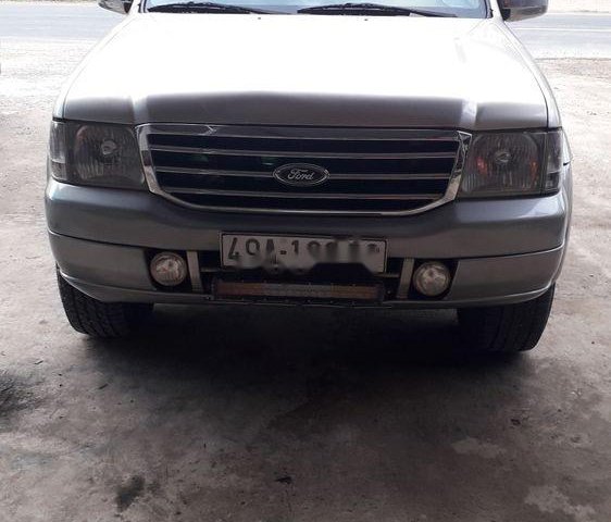 Bán ô tô Ford Everest năm 2005, màu bạc0