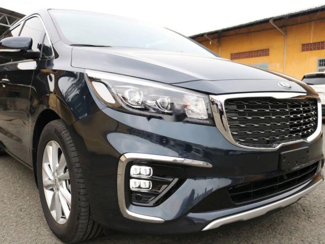 Bán Kia Sedona sản xuất 2018, màu đen, xe nhập0