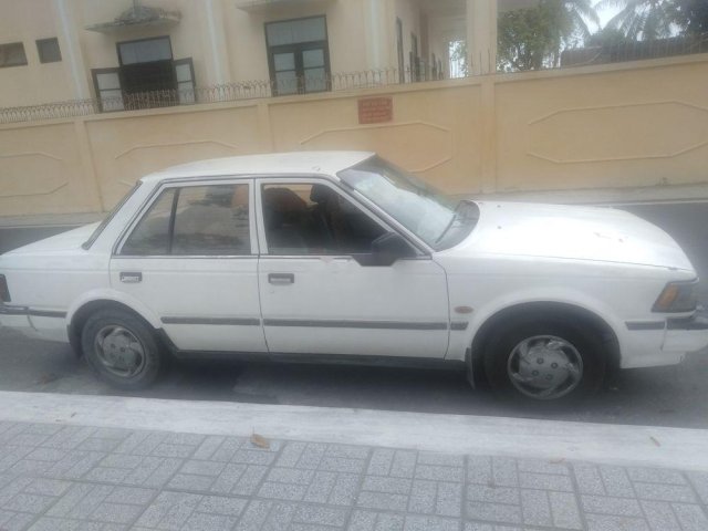 Bán Nissan Bluebird đời 1986, màu trắng, nhập khẩu  0