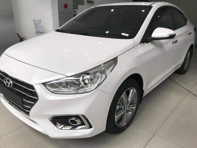 Cần bán xe Hyundai Accent đời 2019, màu trắng0