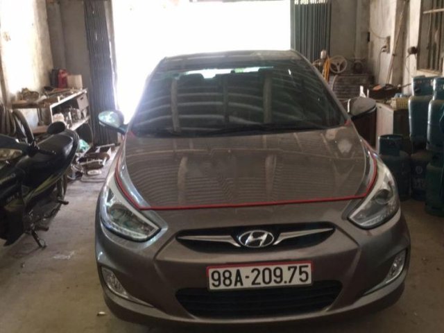 Bán Hyundai Accent đời 2014, màu xám chính chủ, 350tr0