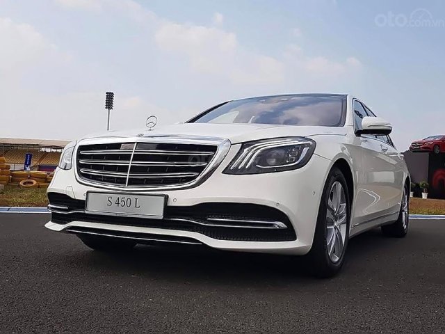 Cần bán xe Mercedes S450L năm 2019, màu trắng