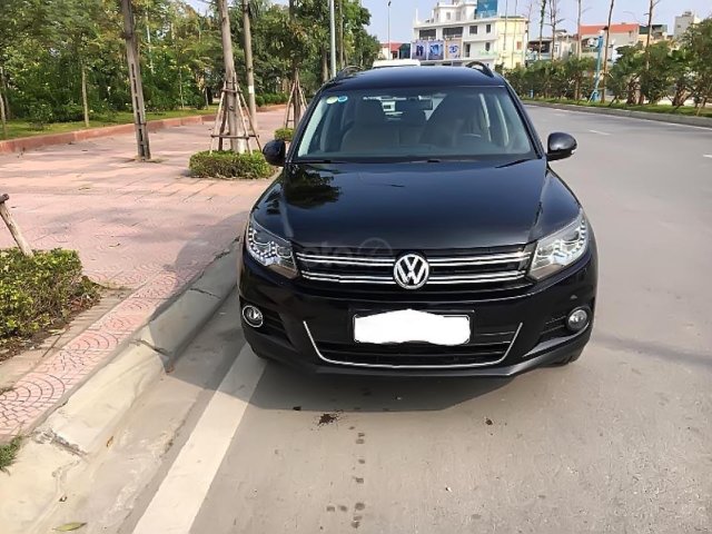 Bán Volkswagen Tiguan 2.0 AT đời 2013, màu đen, xe nhập số tự động, 715 triệu