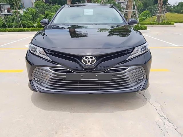 Bán Toyota Camry 2.5Q năm 2019, màu đen, xe nhập0