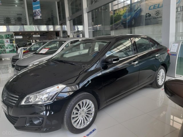 Suzuki Ciaz 2019 giảm giá sốc, hỗ trợ ngân hàng 100% chỉ trả chi phí đăng kí xe, lương chuyển khoản lãi 7.4%/năm