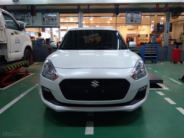 Suzuki Swift GL 2019 giảm giá sốc, hỗ trợ ngân hàng 100% trả trước 50 triệu nhận xe0