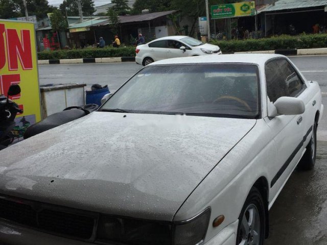 Bán Nissan Laurel 2000, màu trắng, nhập khẩu  0