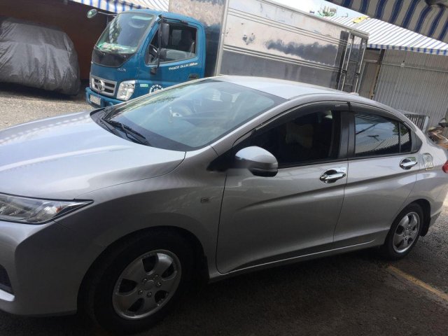 Bán Honda City đời 2015, màu bạc0