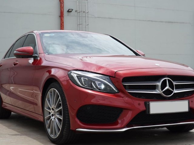 Bán Mercedes C300 AMG đời 2017, màu đỏ, nội thất xám cực đẹp