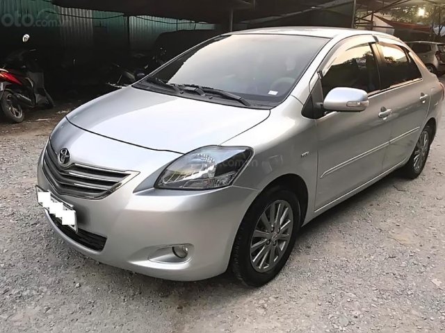 Bán ô tô Toyota Vios G 2013, màu bạc xe gia đình 0