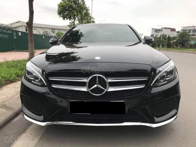 Gia đình cần bán C300 AMG 2016, màu đen huyền thoại