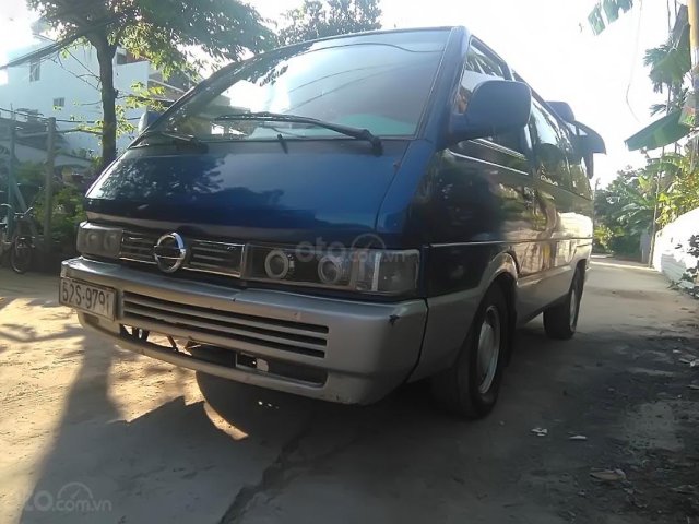 Cần bán xe Nissan Urvan năm sản xuất 2001, màu xanh lam, nhập khẩu 0