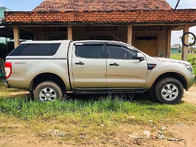 Bán xe Ford Ranger XLS 2.2L 4x2 MT sản xuất 2014, màu vàng, nhập khẩu  