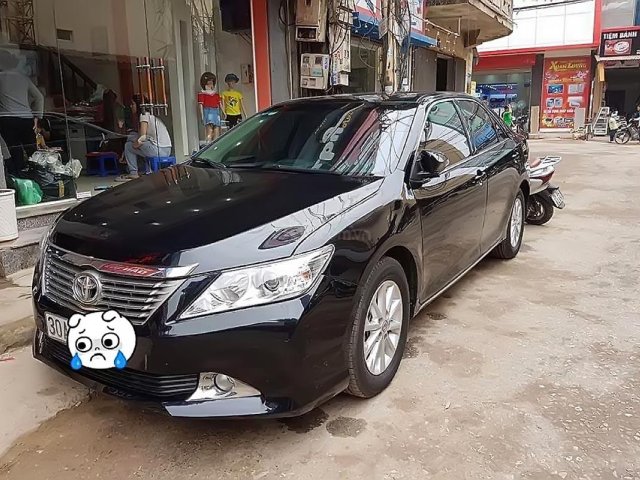 Bán Toyota Camry 2.0E năm 2013, màu đen, 699tr