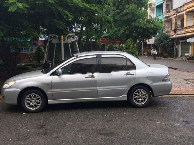 Bán Mitsubishi Lancer sản xuất 2003, màu bạc, dòng xe gia đình