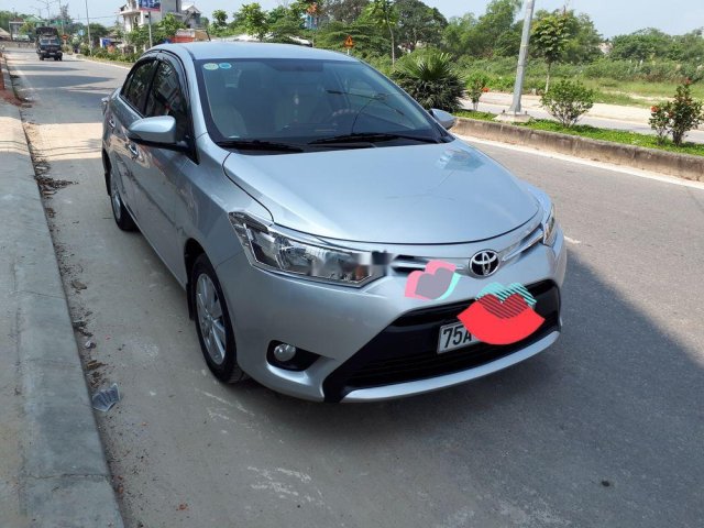 Bán Toyota Vios E năm 2015, màu bạc, giá 395tr0