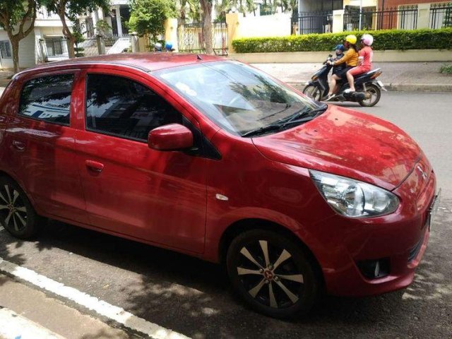 Chính chủ bán Mitsubishi Mirage sản xuất 2014, màu đỏ, nhập khẩu0