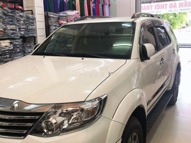 Bán Toyota Fortuner Sportivo 2014, màu trắng, số tự động0