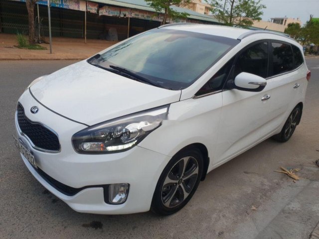 Bán Kia Rondo năm sản xuất 2017, màu trắng, nhập khẩu0