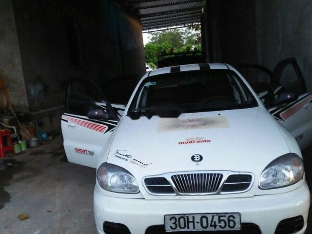 Bán Daewoo Lanos đời 2002, màu trắng, nhập khẩu