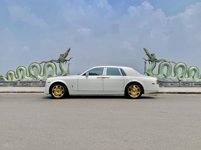 Bán Rolls-Royce Phantom EWB mạ vàng0