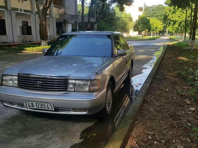 Bán Toyota Crown năm sản xuất 1993, màu bạc, nhập khẩu nguyên chiếc