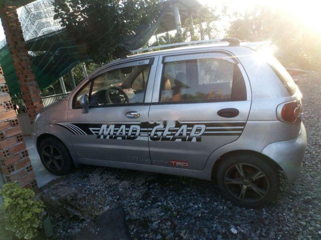 Cần bán lại xe Daewoo Matiz năm sản xuất 2005, màu bạc, ít tốn xăng0