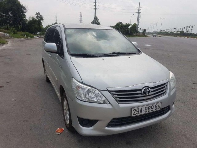 Bán Toyota Innova E đời 2013, màu bạc chính chủ, giá chỉ 460 triệu