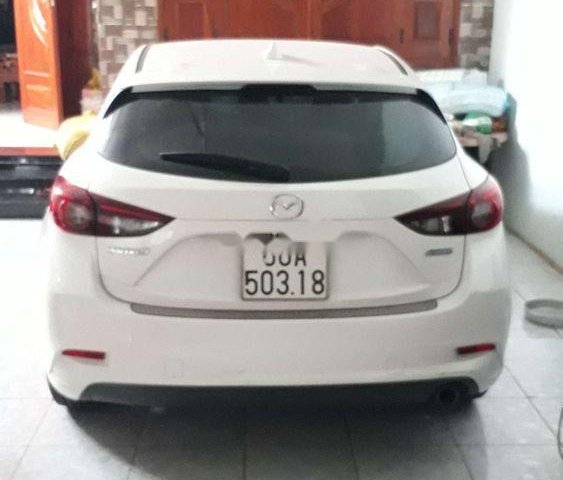 Bán Mazda 3 sản xuất năm 2018, màu trắng, nhập khẩu0
