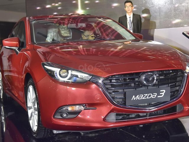 Bán Mazda 3 2019 khuyến mại lên tới 70 triệu trong tháng ngâu