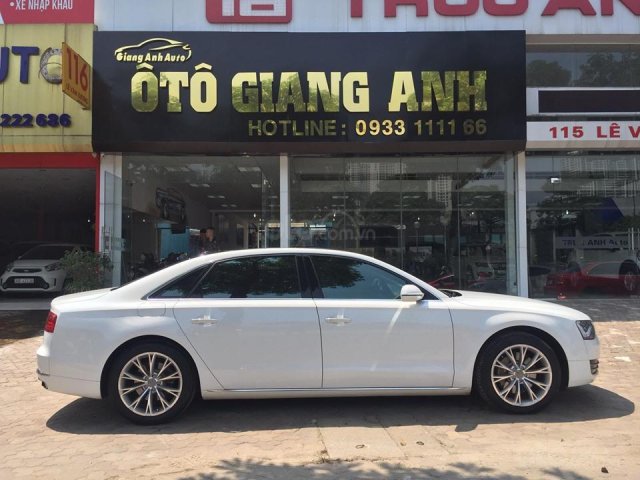 Audi A8L modell 2012, odo 4 vạn km, màu trắng