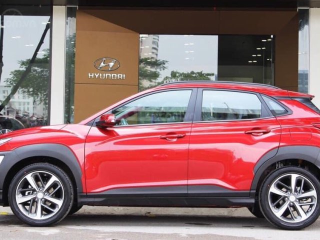 Bán Hyundai Kona 2019, màu xanh lam, 606 triệu. Giao ngay, hỗ trợ vay NH 80%0