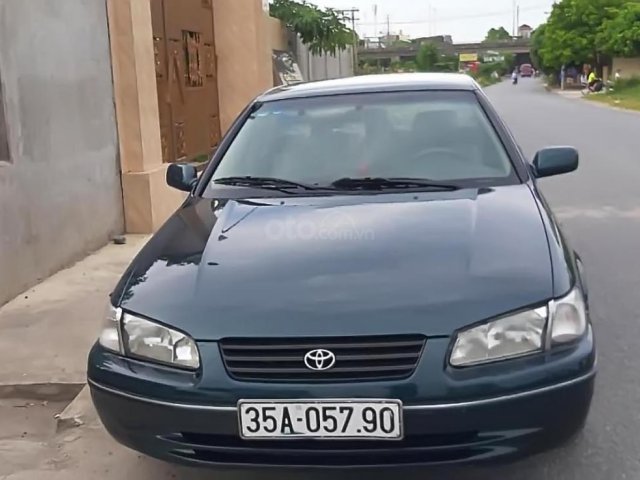 Bán xe Camry 2.2 GLi, 02 túi khí, xe công chức sử dụng ít mới chạy 19 vạn km0