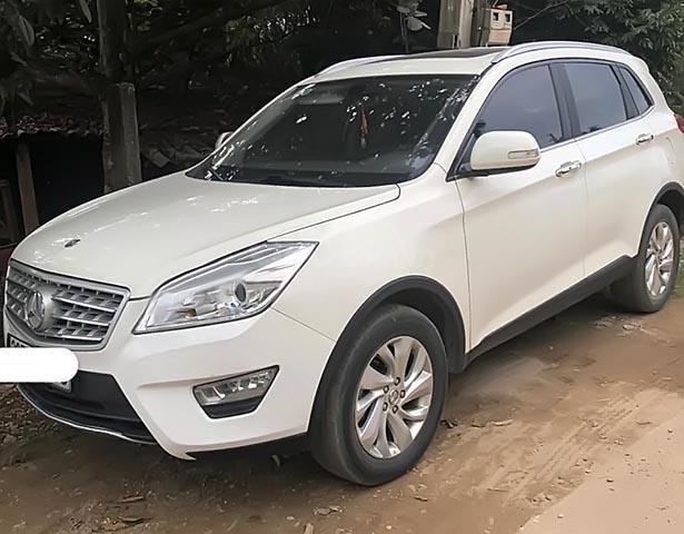 Bán xe BAIC X65 2.0T sản xuất 2015, màu trắng, nhập khẩu  