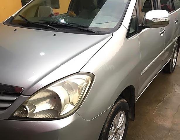 Bán Toyota Innova J đời 2010, màu bạc