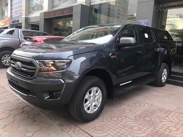 Bán xe Ford Ranger XLS AT đời 2019, màu xám, xe nhập giá cạnh tranh