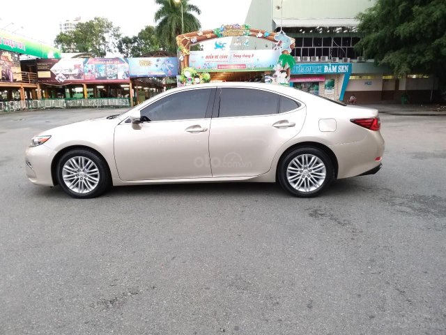 Ô tô Lexus ES 250 model 2017, xe nhà ít sử dụng, chính hãng, cực mới, mới như xe thùng, chỉ 1 tỷ 890 triệu0