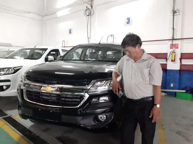 Bán Chevrolet Trailblazer sản xuất 2019, màu đen, xe nhập