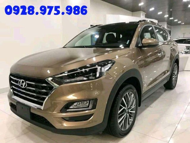 Cần bán xe Hyundai Tucson 2019, màu nâu0