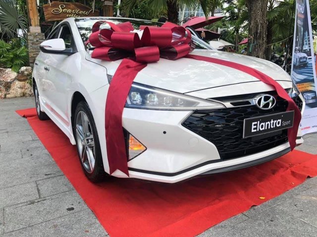 Bán xe Hyundai Elantra 2019