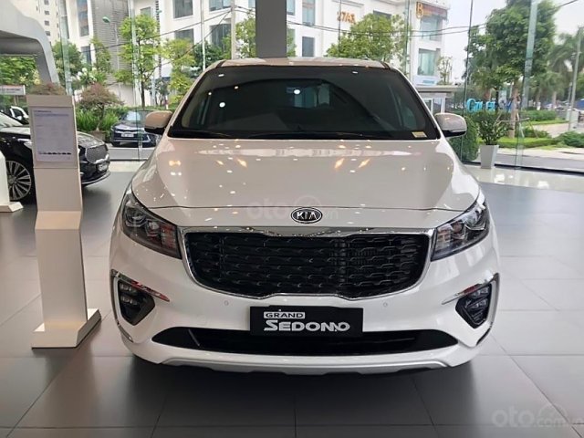 Bán Kia Sedona Platinum D sản xuất năm 2019, màu trắng0
