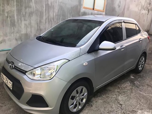 Bán Hyundai Grand i10 năm sản xuất 2016, màu bạc, nhập khẩu, đăng ký tháng 4 năm 2017, tư nhân xe đẹp